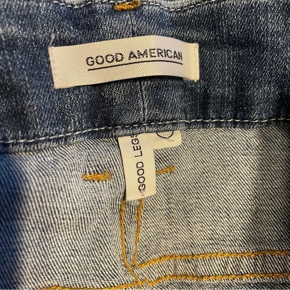 Good American skinny jeans some distressing - Picture 9 of 10